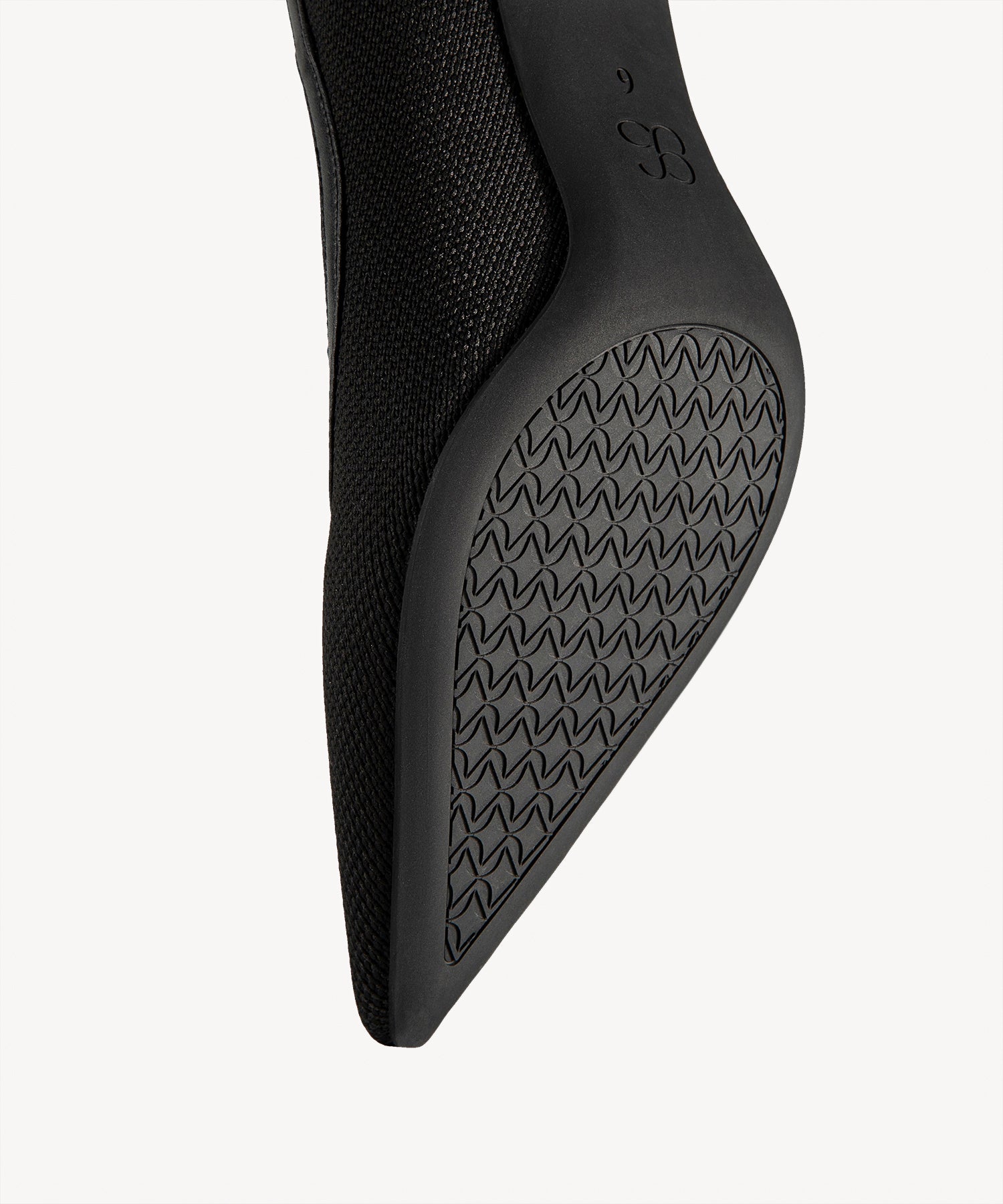 Minimalist Grace Pointed Toe Heeled Pumps
#color_black