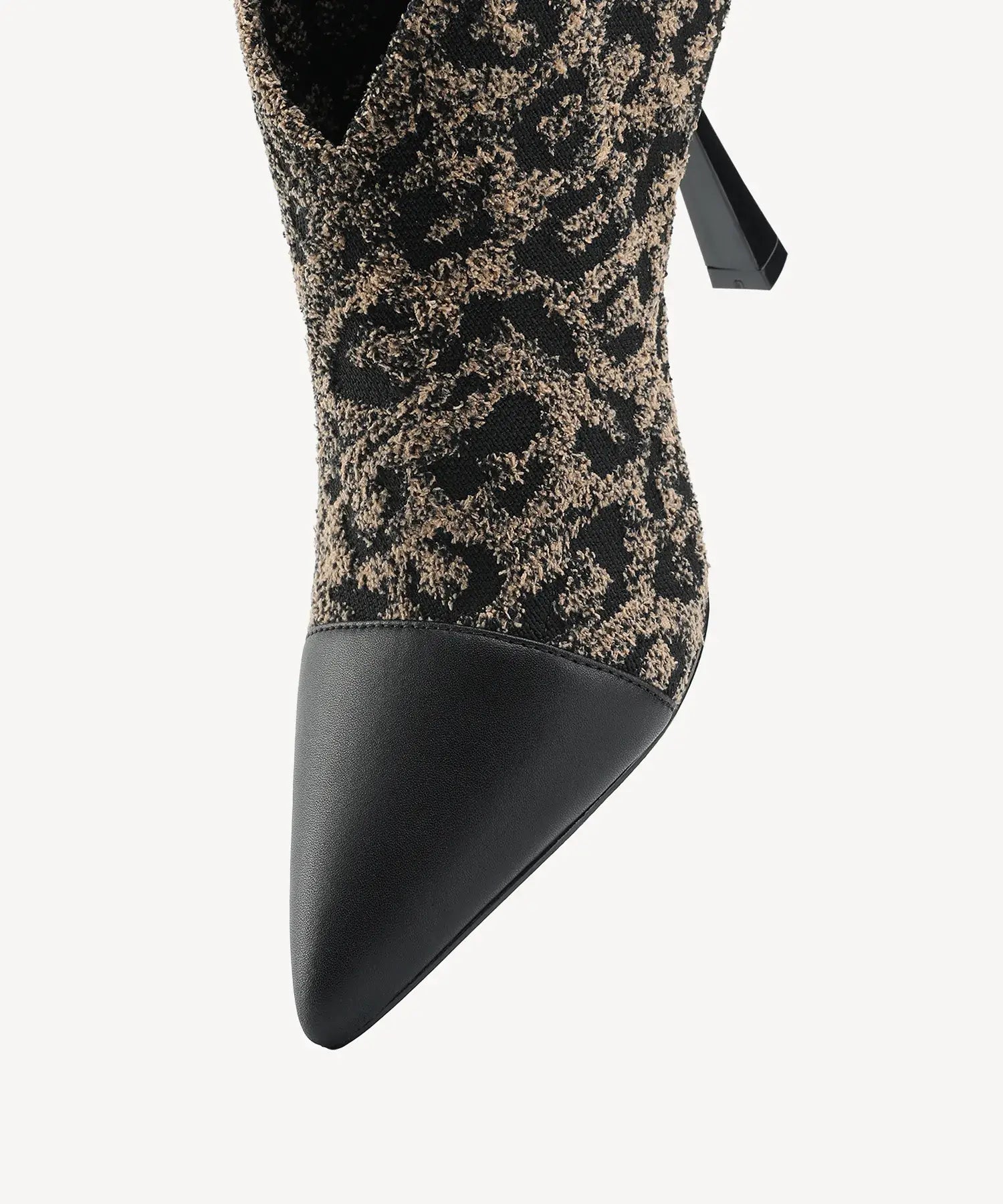 #color_apricot leopard