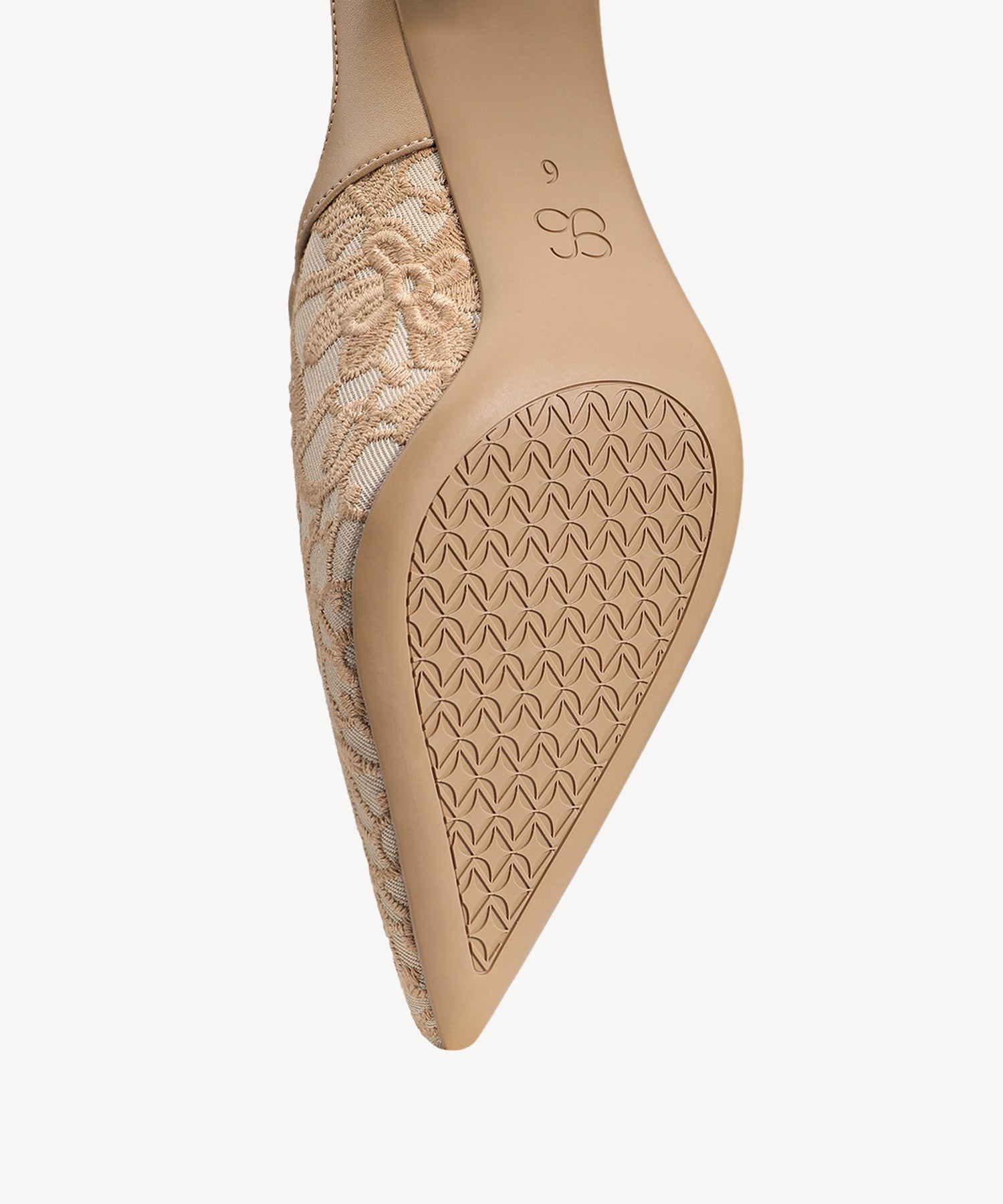 #color_Embroidery Apricot