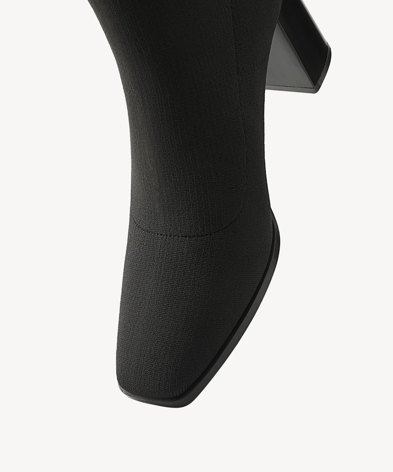 #color_Monogram black