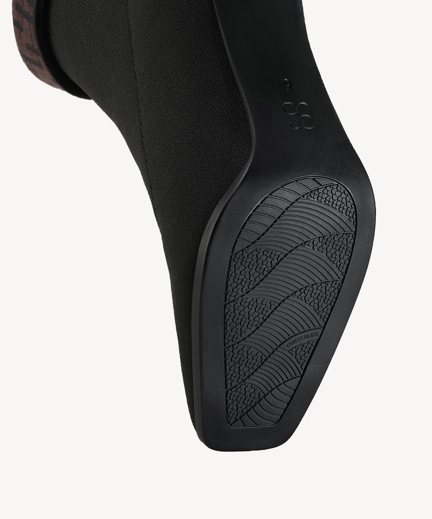 #color_Monogram black