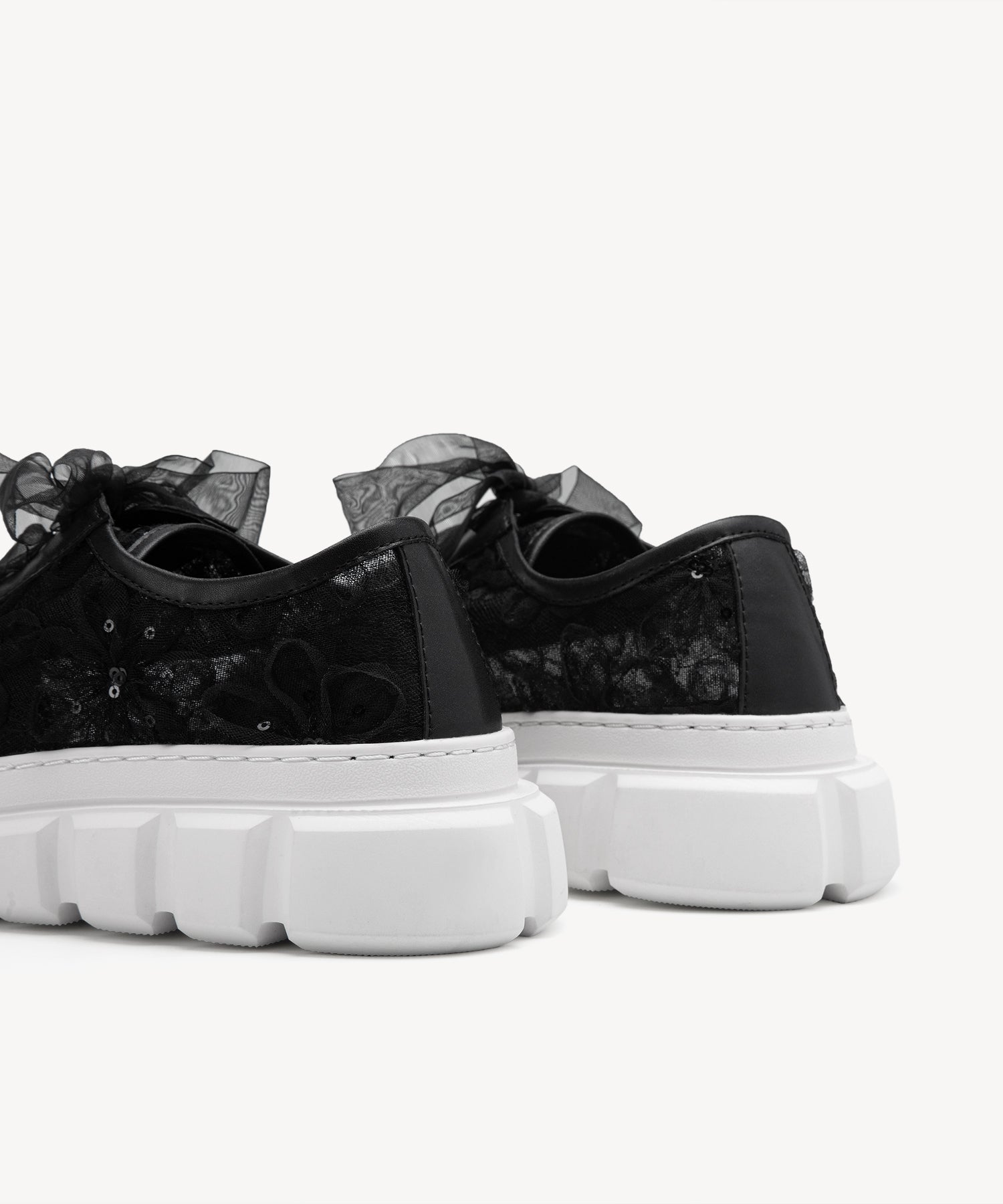 Lace Round Toe Chunky Sneakers COSY ISLAND #color_black