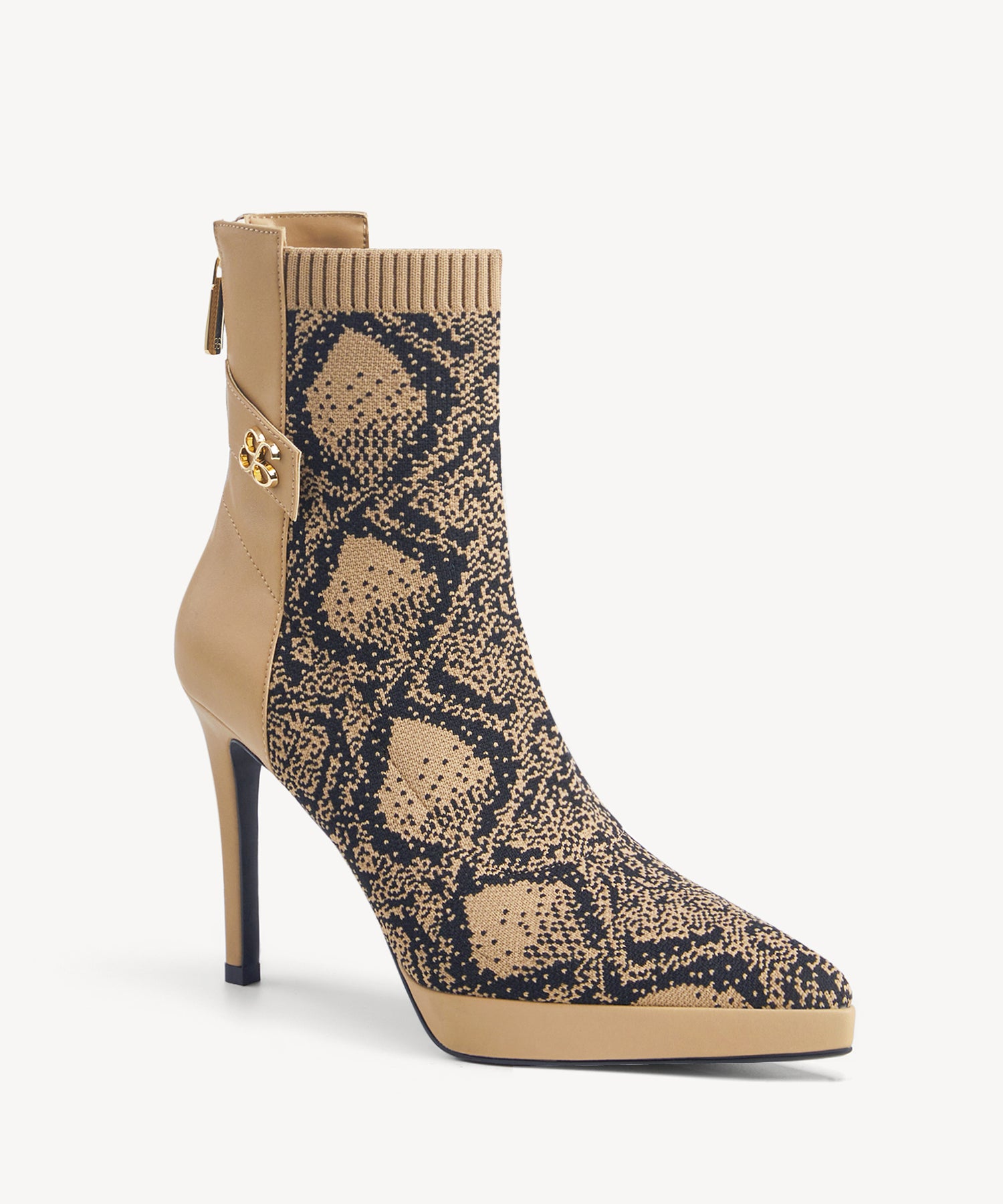 #color_apricot snake print