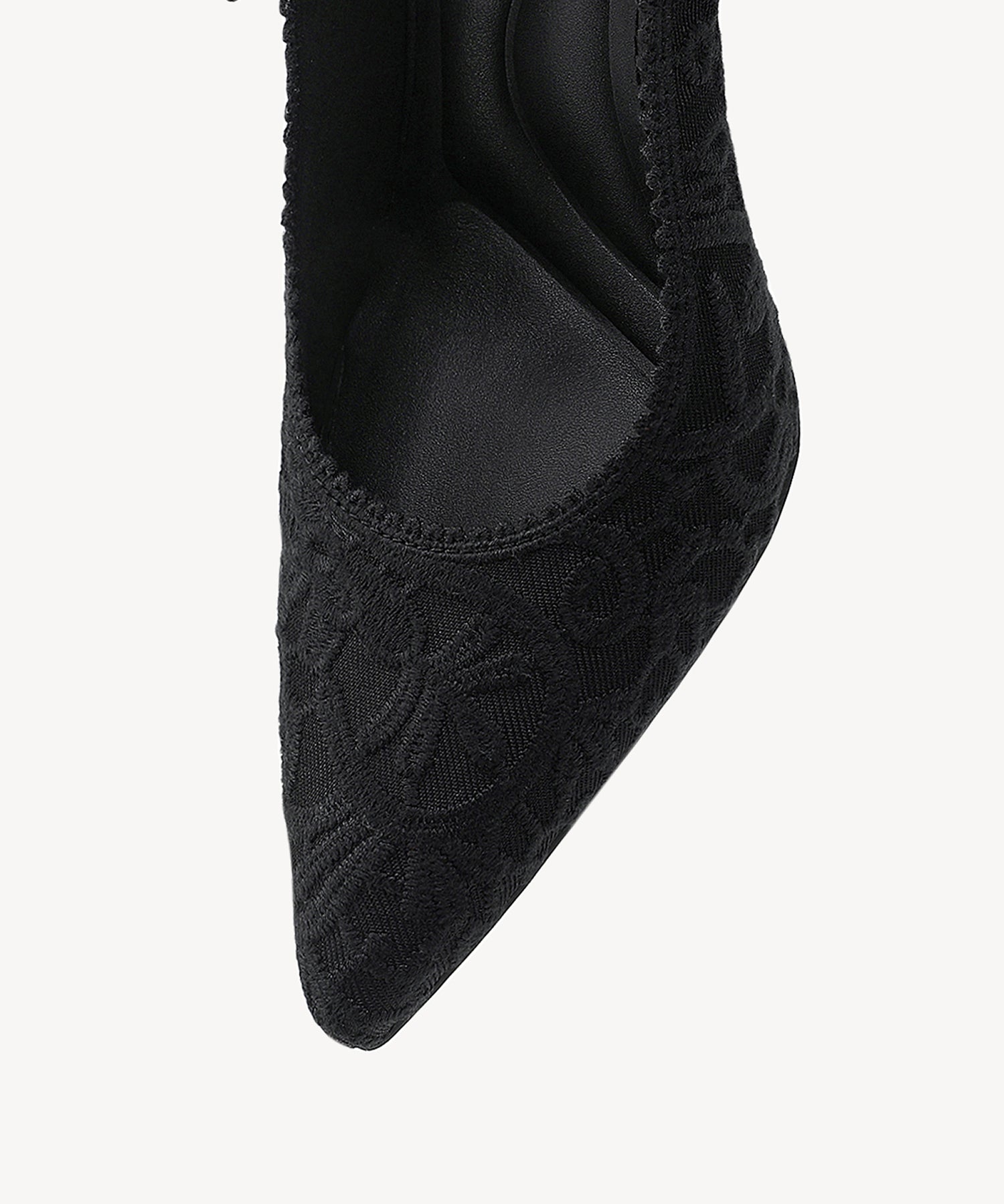 #color_Embroidery Black