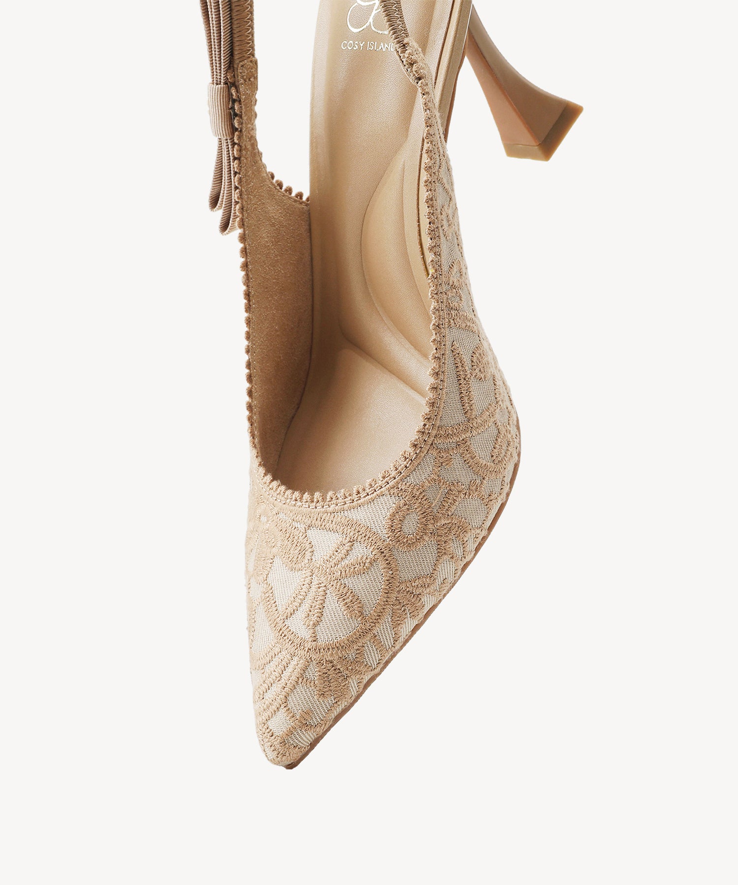 #color_Embroidery Apricot